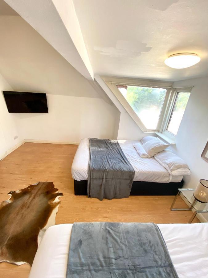 Penthouse Studio With 2 Double Beds & Smart Tv. Great London Location Appartement Buitenkant foto